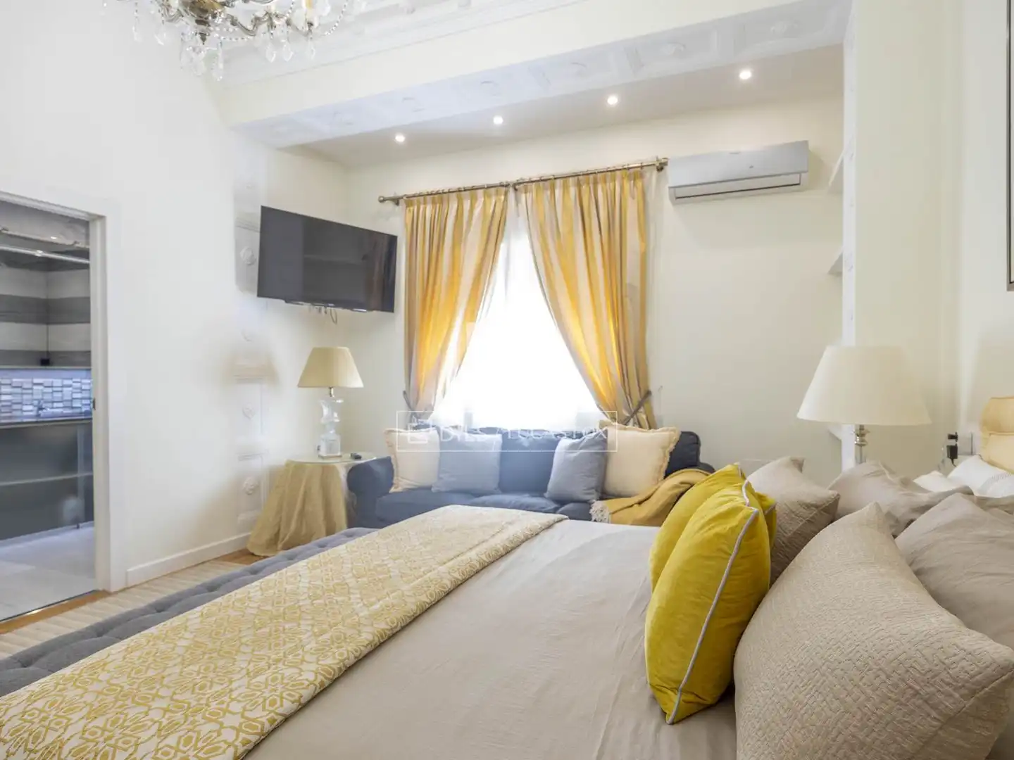 Bedroom of Flat for rent in Valencia  with Air Conditioner, Parquet flooring and Furnished