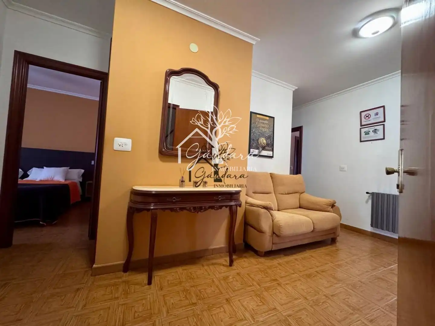 Sala d'estar de Edifici en venda en Neda