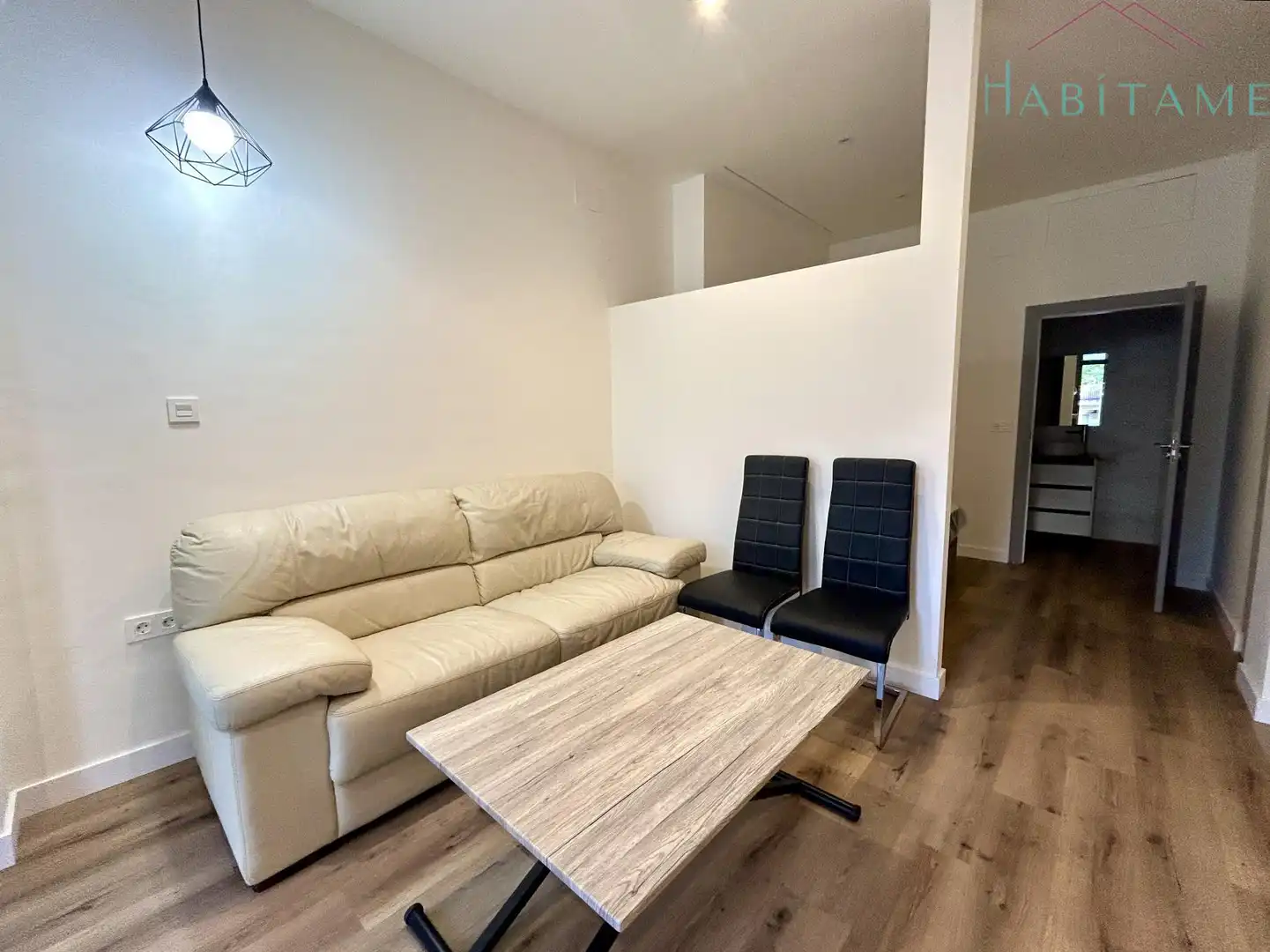 Living room of Study for rent in Genil