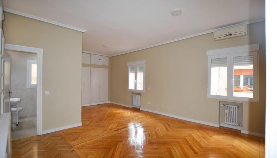 Foto 1 de Pis de lloguer a Calle de Ventura Rodríguez, Argüelles, Madrid