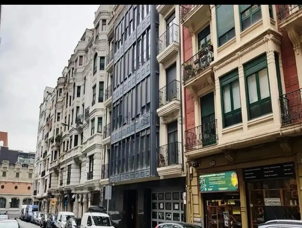Außenansicht von Garage zum Verkauf in Bilbao 