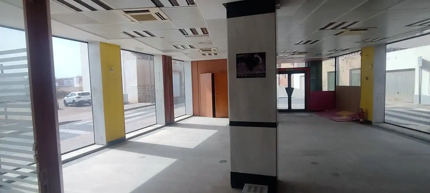 Business premises for sale in Calle SANTANDER (R), imagen 14