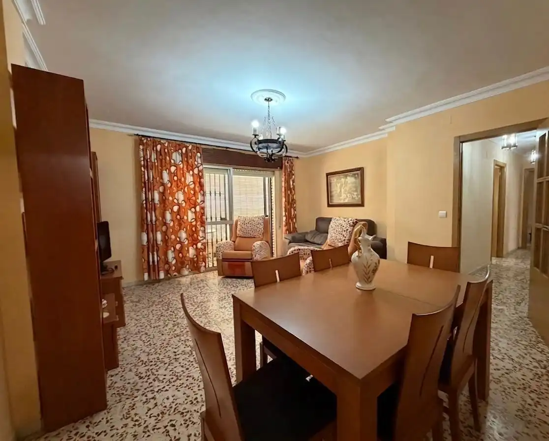 Wohnzimmer von Wohnung zur Miete in Punta Umbría mit Möbliert
