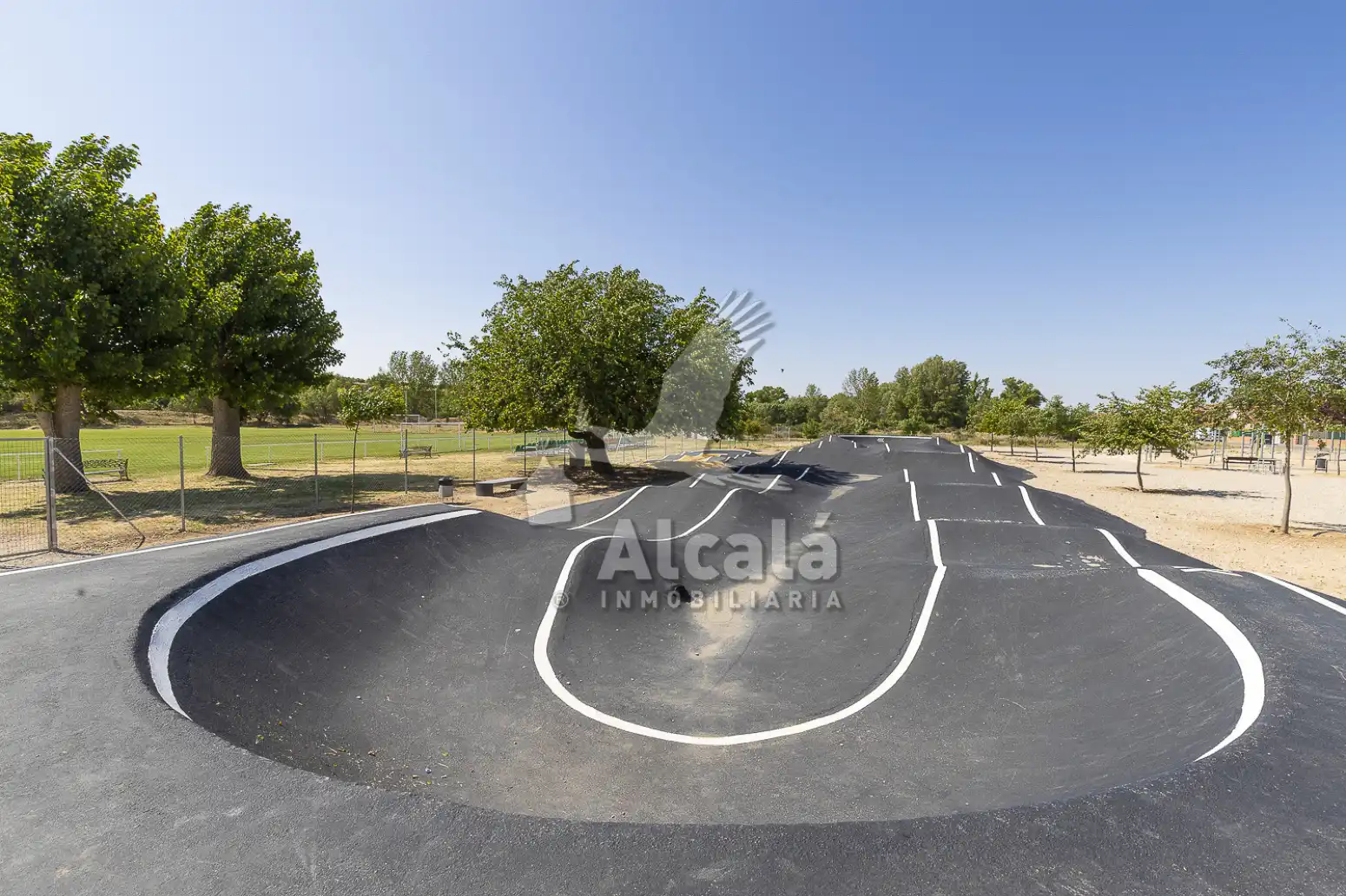 Vista exterior de Casa o chalet en venta en Galápagos con Aire acondicionado, Calefacción y Terraza