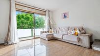 Sala d'estar de Casa adosada en venda en Constantí amb Jardí privat