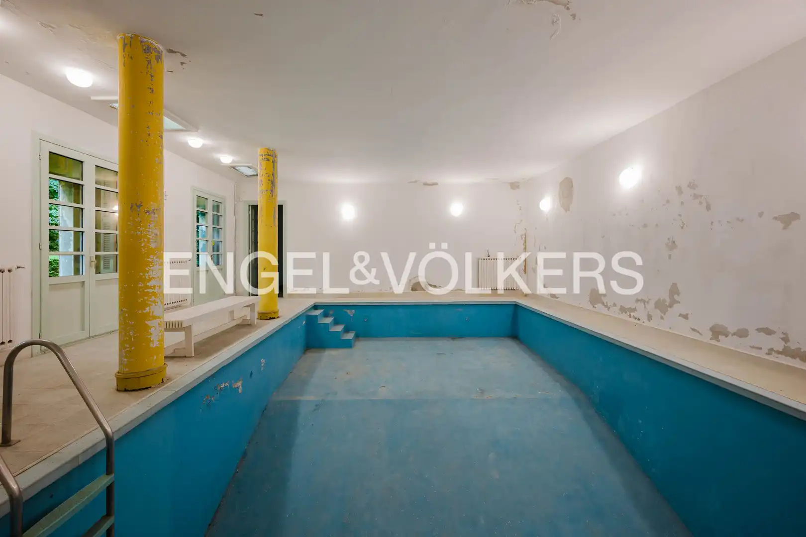 Swimming pool of Houses for sale in Andoain  with Air Conditioner, Heating and Private garden
