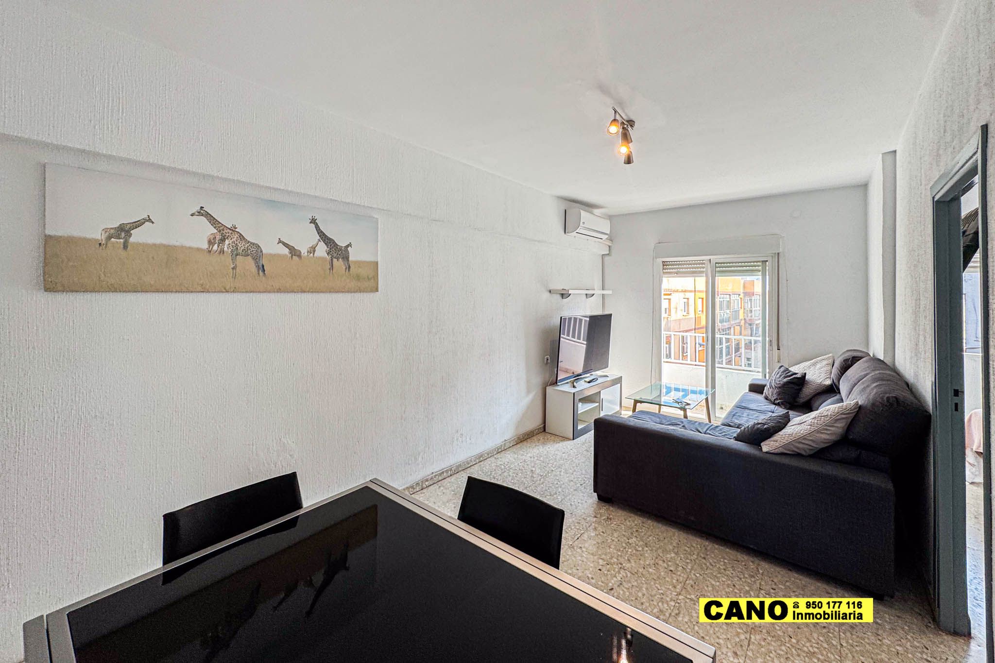 Sala d'estar de Pis en venda en  Almería Capital amb Terrassa