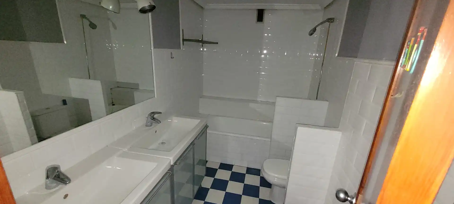 Bany de Casa o xalet en venda en Pozuelo de Alarcón amb Jardí privat