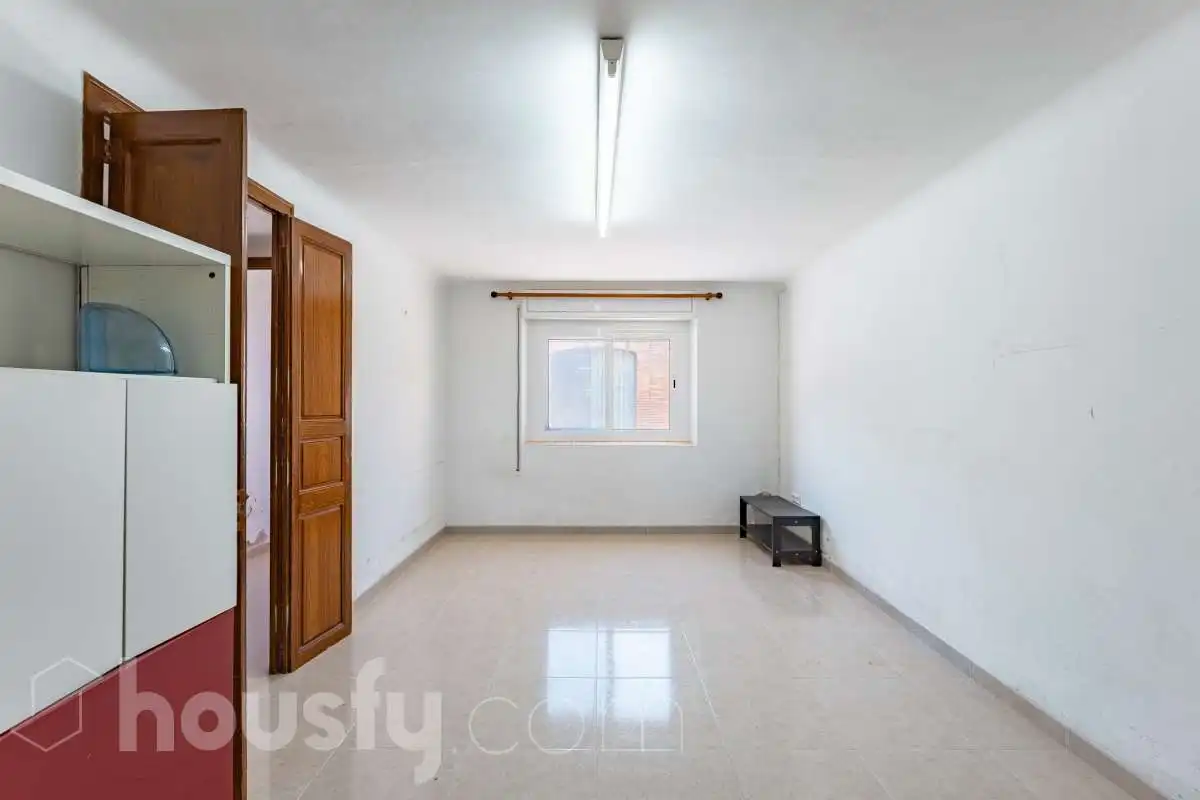 Casa adosada en venta en Santa Margarida I Els Monjos con Trastero