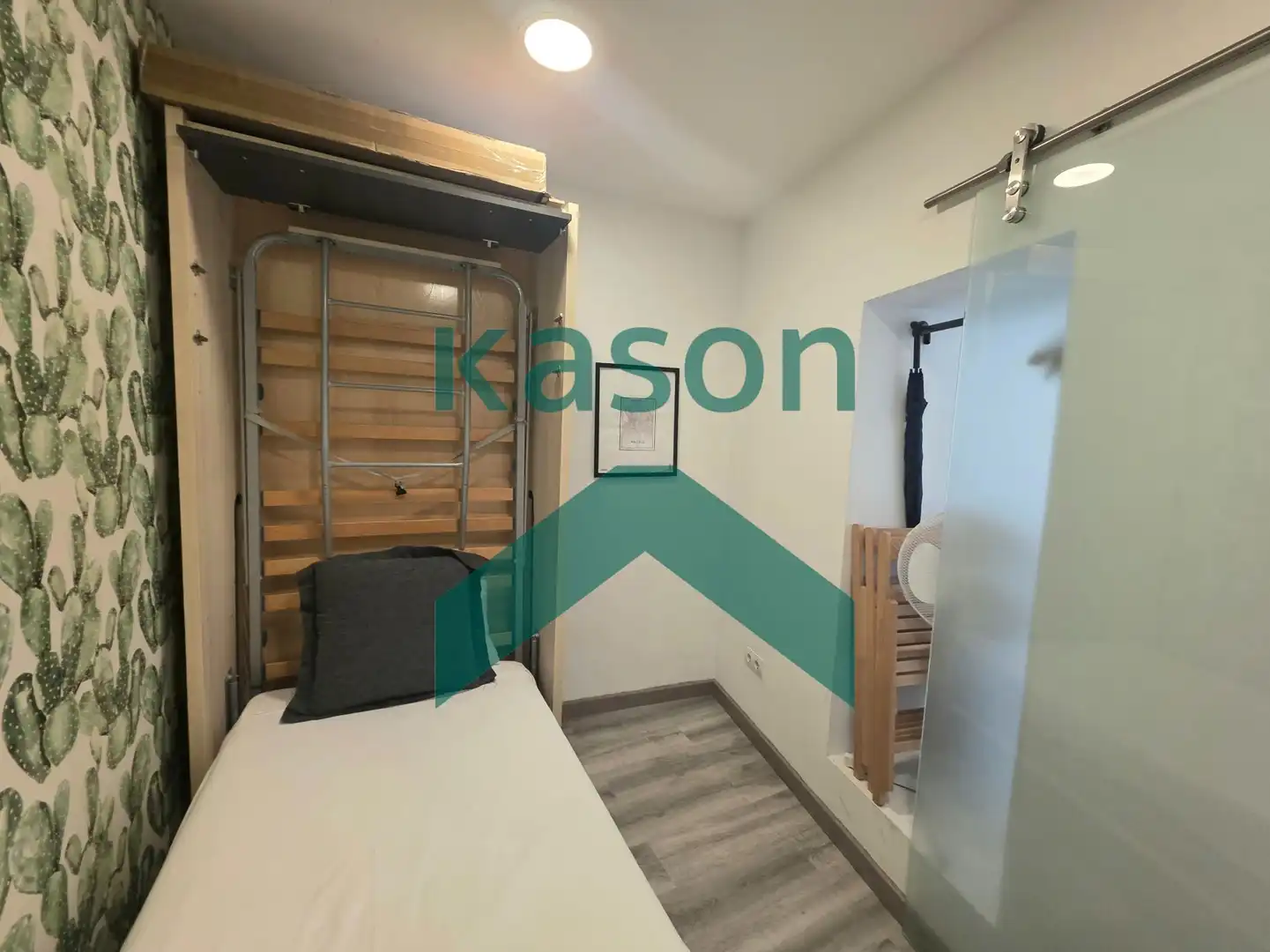 Bedroom of Flat for sale in Madrid  with Air Conditioner, Heating and Furnished