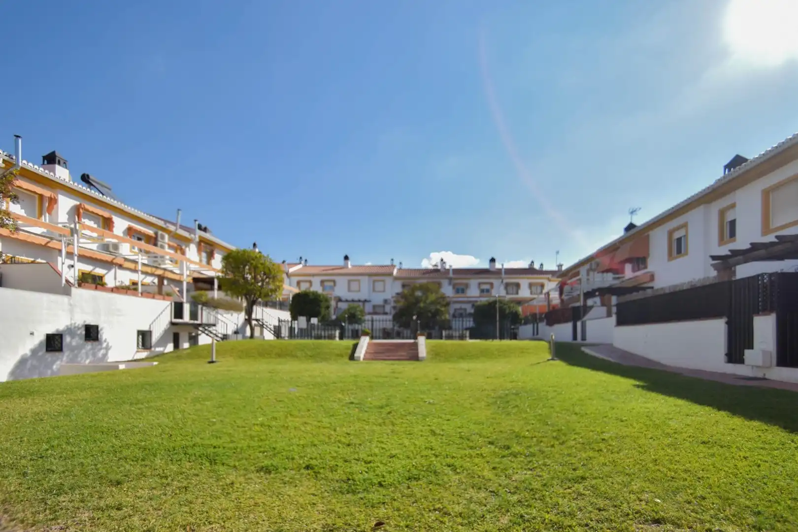 Vista exterior de Casa o chalet en venta en Cájar
