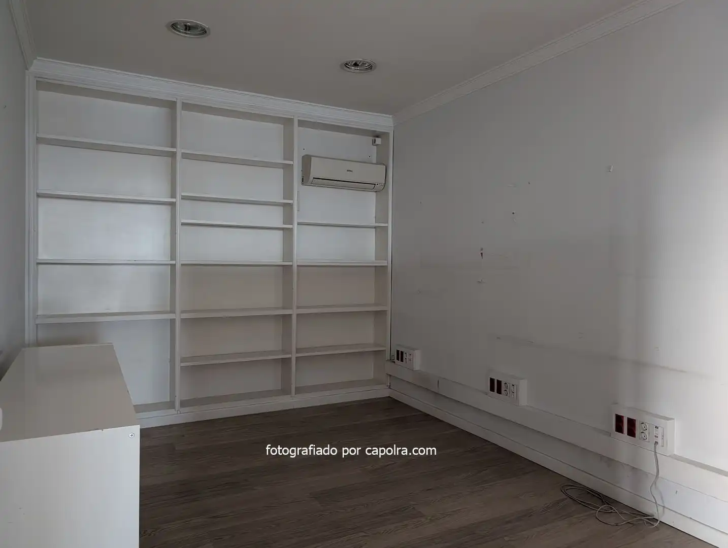 Habitación de Oficina de alquiler en Barcelona con Aire acondicionado, Calefacción y Terraza