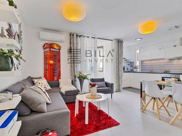 Piso con piscina en venta en Urb. las Palmeras