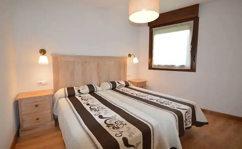 Habitación de Apartamento de alquiler en Llanes con Calefacción, Amueblado y Horno