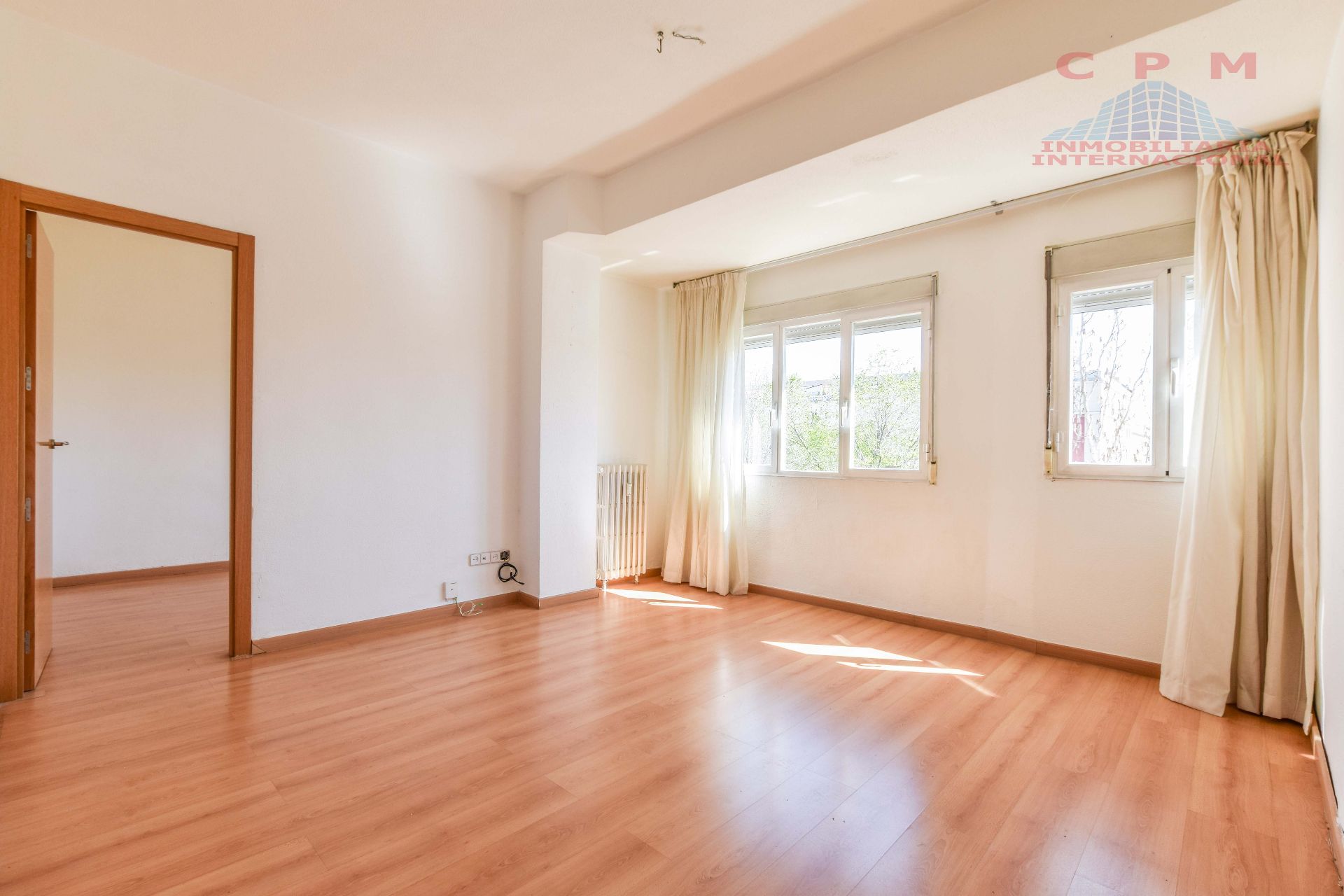 Sala de estar de Piso de alquiler en  Madrid Capital con Calefacción, Parquet y Horno
