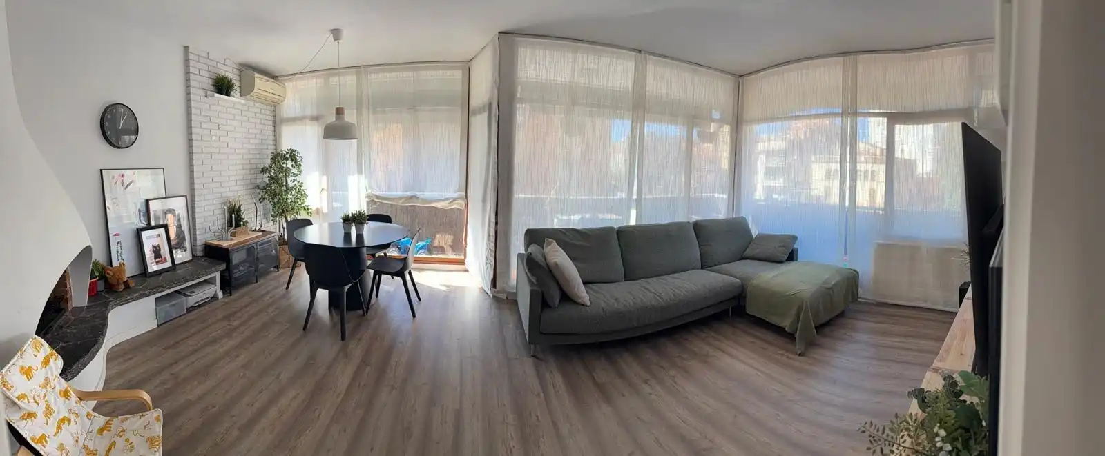 Sala d'estar de Pis en venda en Sant Cugat del Vallès amb Aire condicionat, Calefacció i Parquet