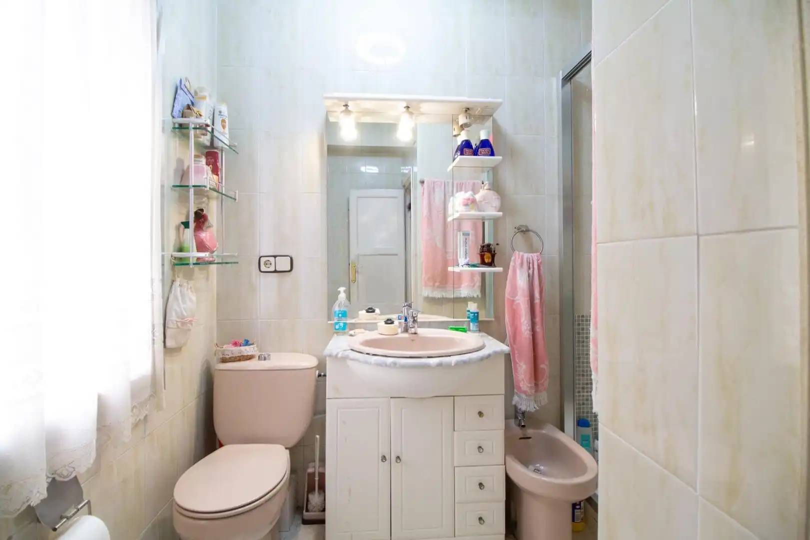 Baño de Apartamento en venta en Madrid con Calefacción y Parquet