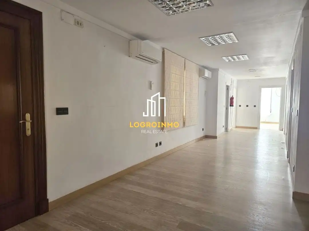 Flat for sale in  Logroño  with Air Conditioner, Heating and Storage room