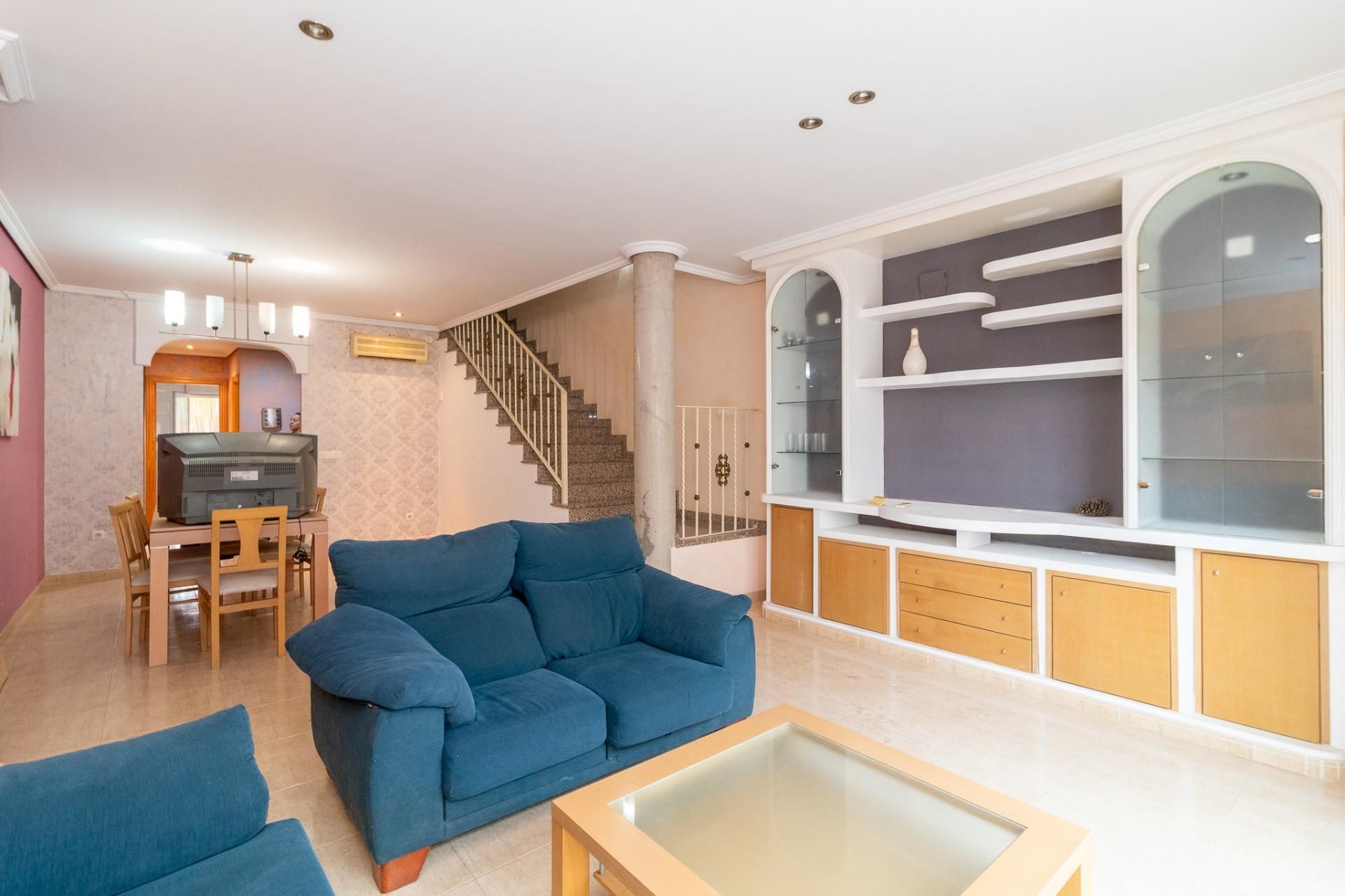 Wohnzimmer von Einfamilien-Reihenhaus zum Verkauf in Almenara mit Klimaanlage und Terrasse