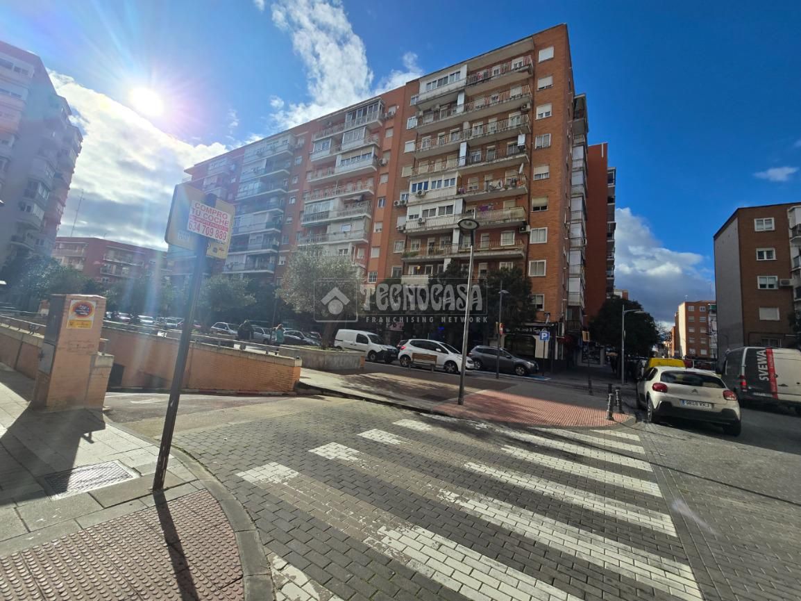 Vista exterior de Garatge en venda en Alcorcón