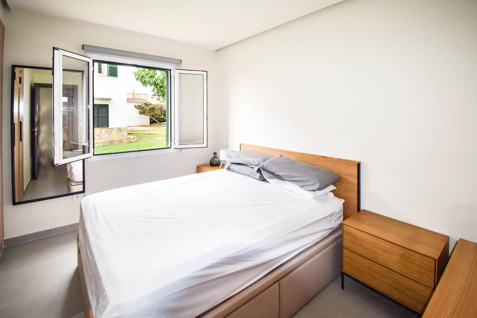 Apartamento con piscina en venta en Cala en Blanes, imagen 11
