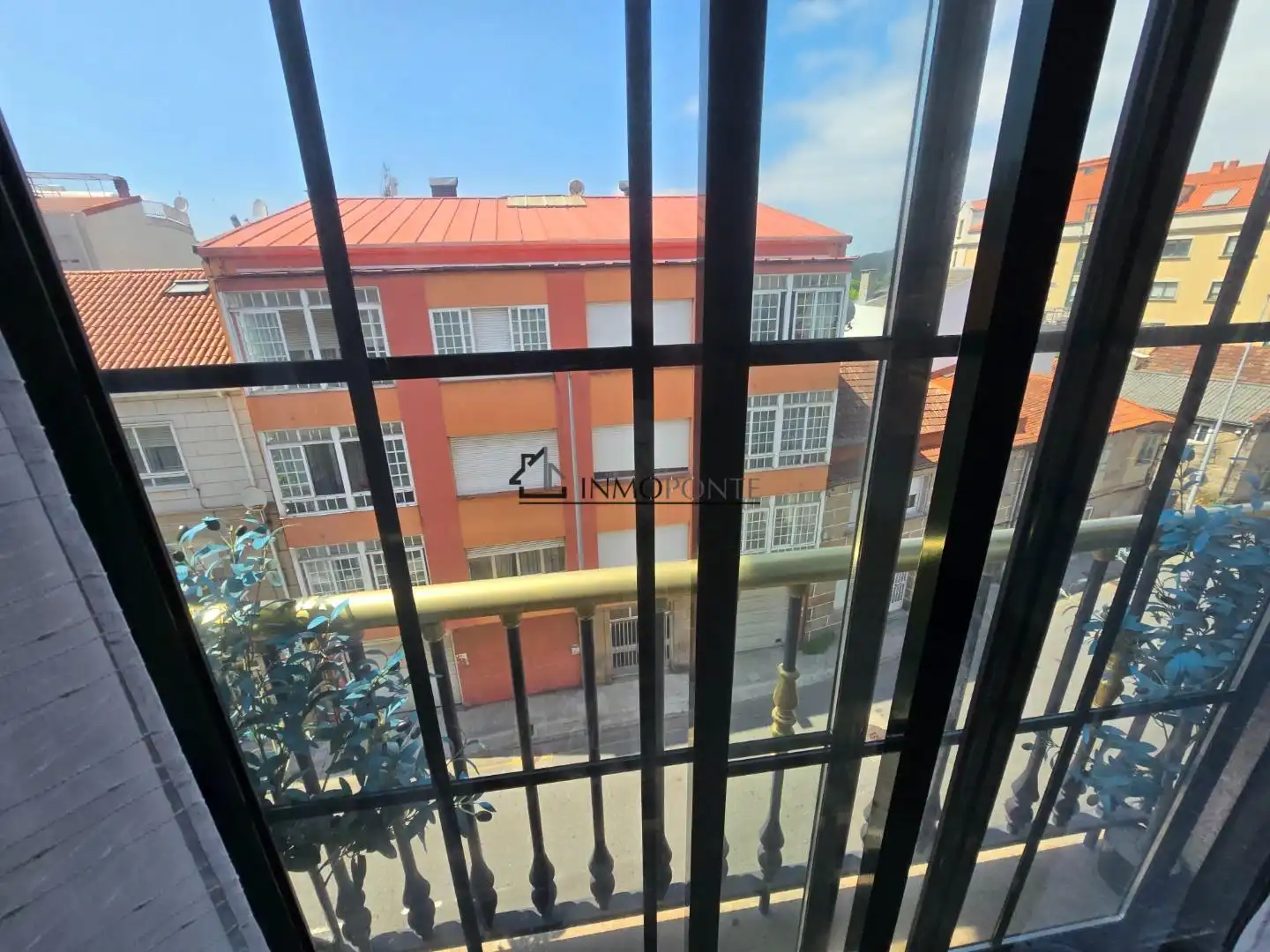Terrassa de Pis en venda en Pontevedra Capital  amb Calefacció