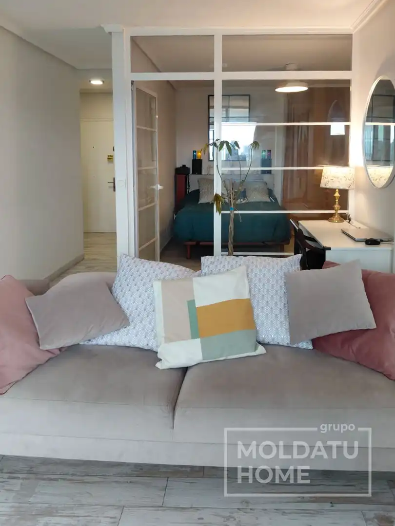Living room of Flat for sale in Donostia - San Sebastián   with Heating and Storage room
