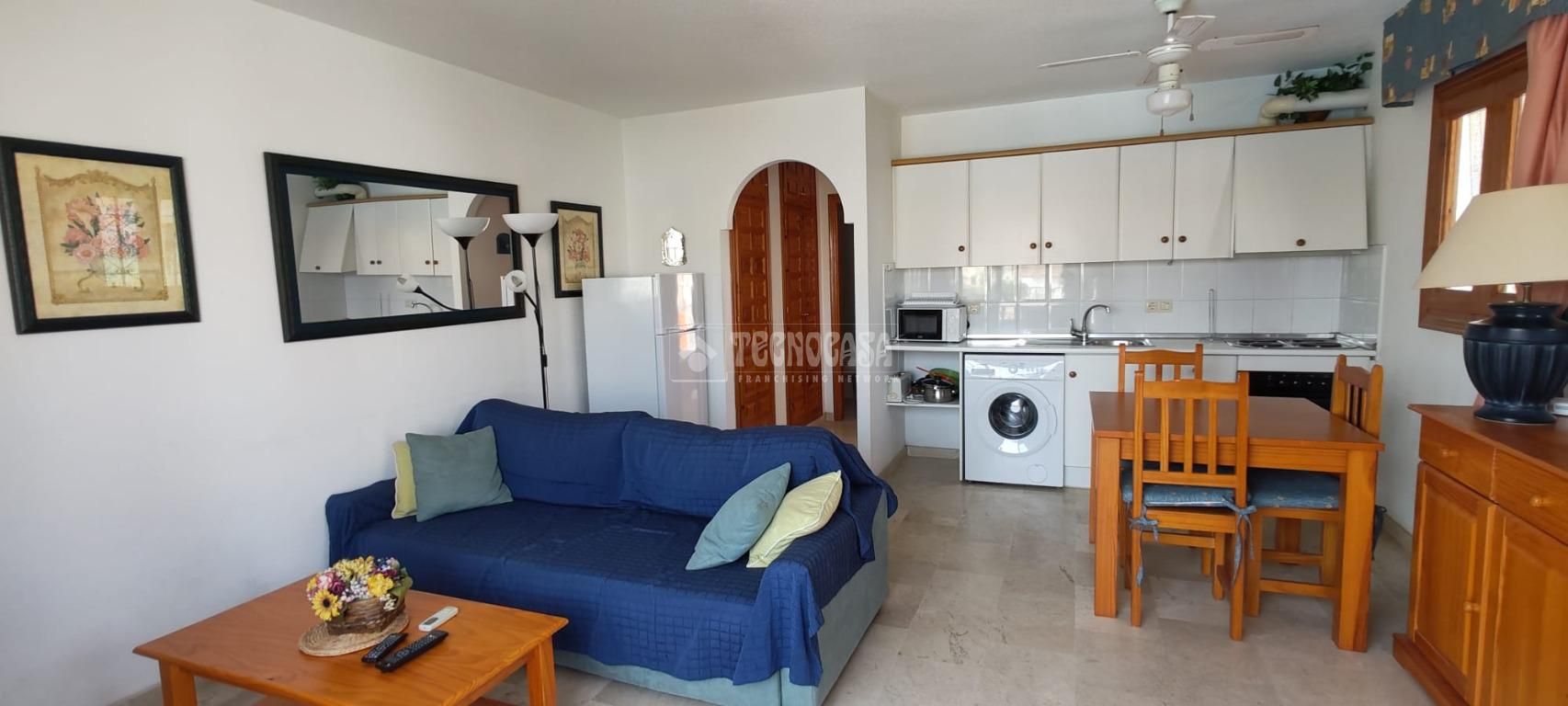 Sala de estar de Piso de alquiler en Vera con Aire acondicionado, Terraza y Piscina comunitaria