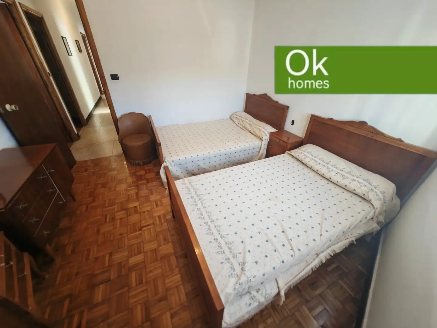 Dormitori de Pis en venda en Guitiriz amb Parquet, Terrassa i Moblat