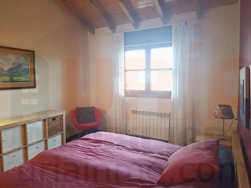 Habitación de Casa o chalet en venta en Sariego con Calefacción, Terraza y Trastero