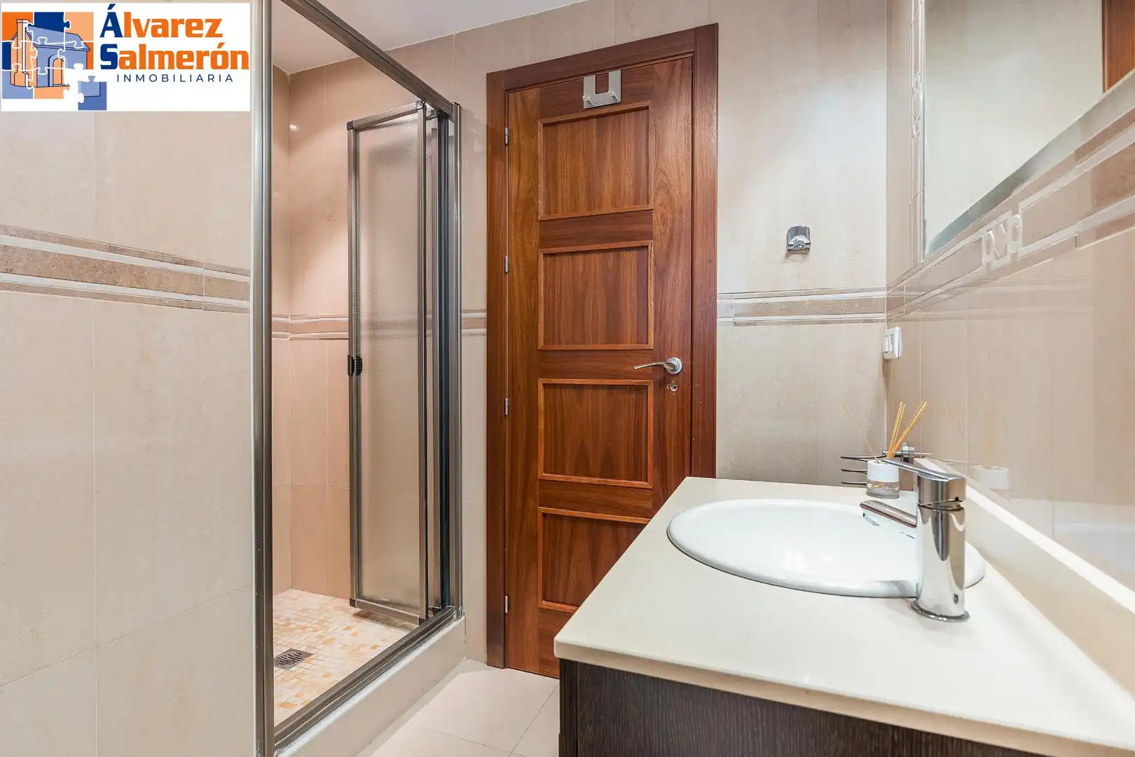Bathroom of Flat for sale in Ronda