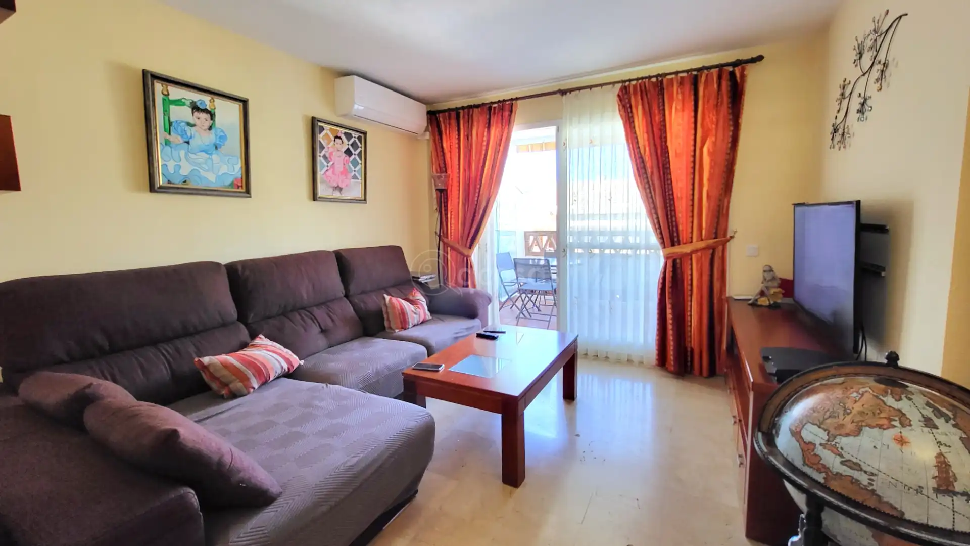 Living room of Flat for sale in Benalmádena  with Air Conditioner, Heating and Terrace