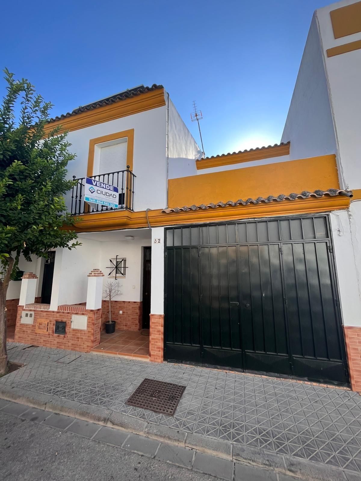 Vista exterior de Casa o xalet en venda en El Viso del Alcor