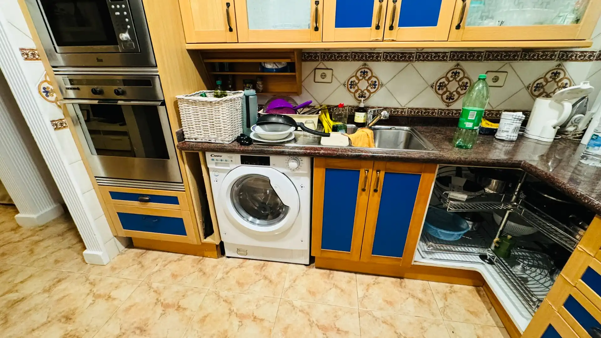 Küche von Wohnung zur untervermieten in Las Palmas de Gran Canaria mit Möbliert, Ofen und Waschmaschine
