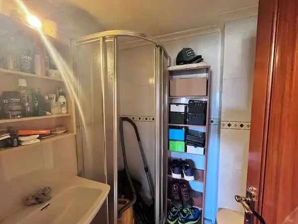 Bathroom of Flat for sale in Vigo   with Heating, Storage room and Balcony