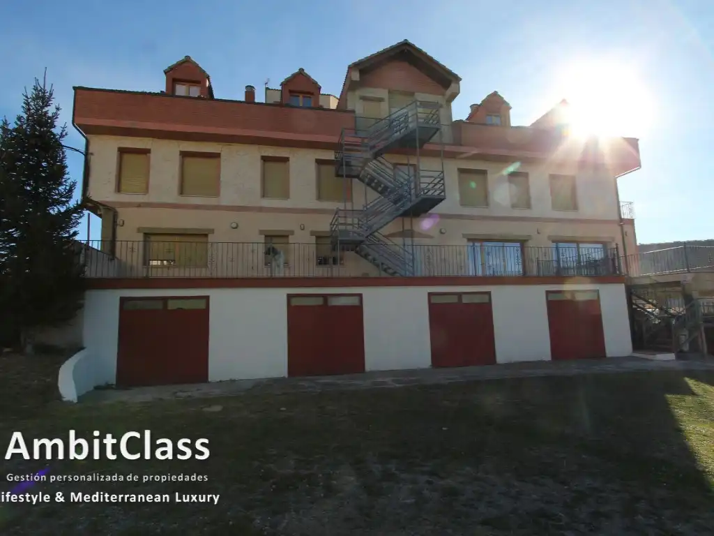 Edificio en venta en Puente la Reina de Jaca