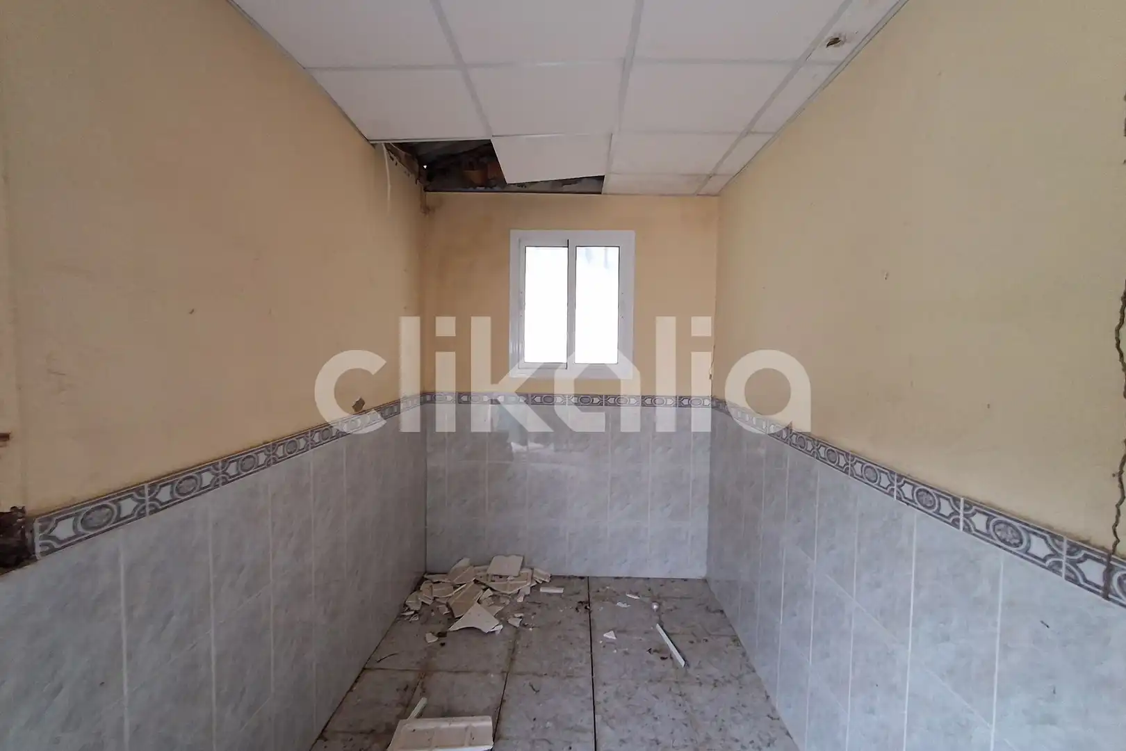 Cuina de Casa o xalet en venda en Marchena amb Calefacció, Jardí privat i Piscina
