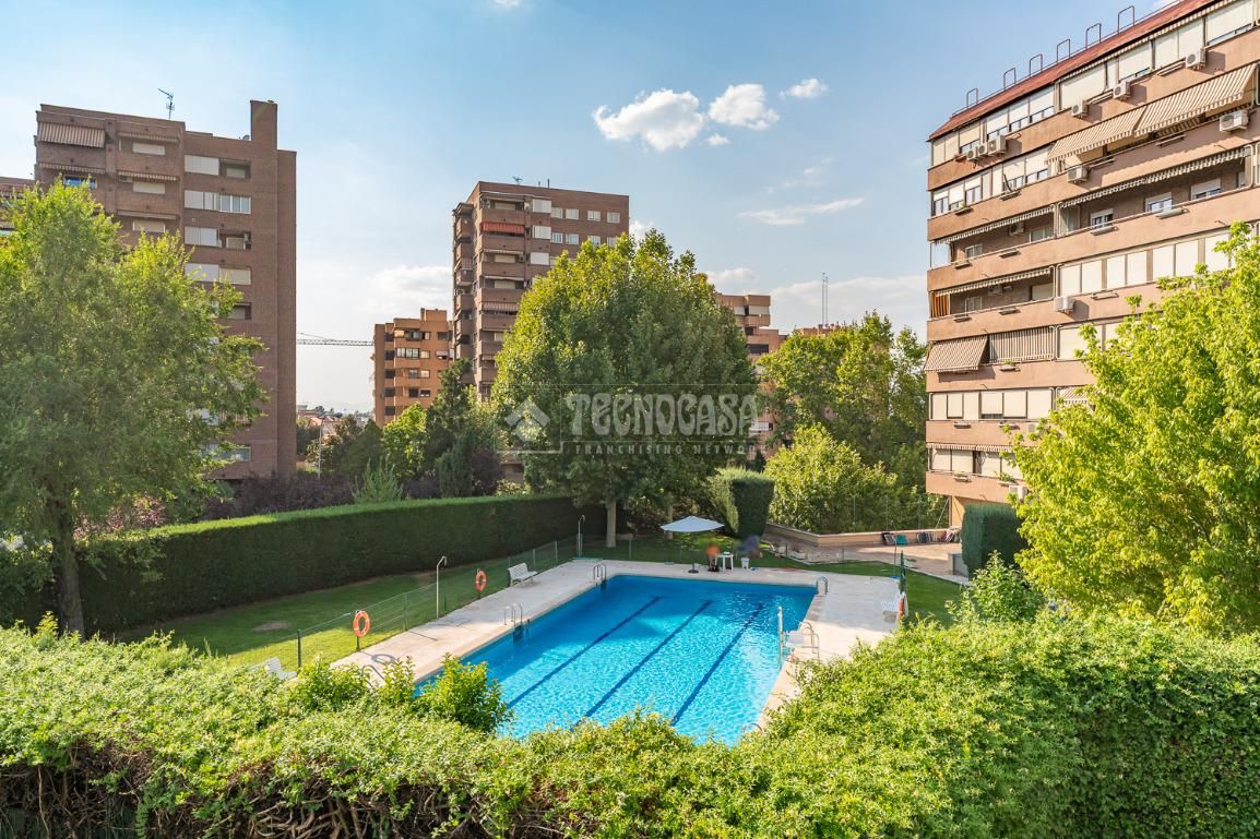 Piscina de Piso en venta en  Madrid Capital con Aire acondicionado y Calefacción