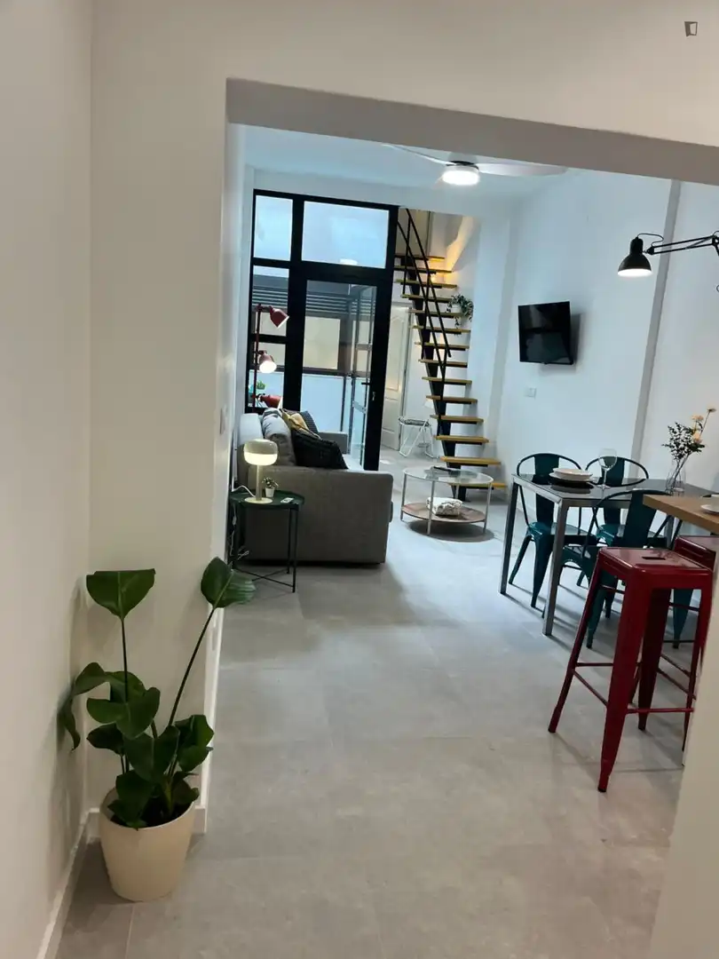 Sala d'estar de Apartament de lloguer en Valencia amb Aire condicionat, Moblat i Forn