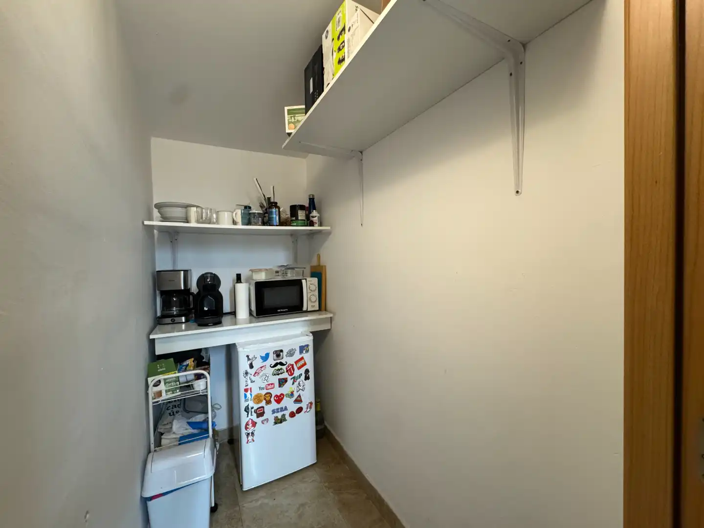 Cuina de Local en venda en Barcelona amb Aire condicionat, Internet i Domòtica