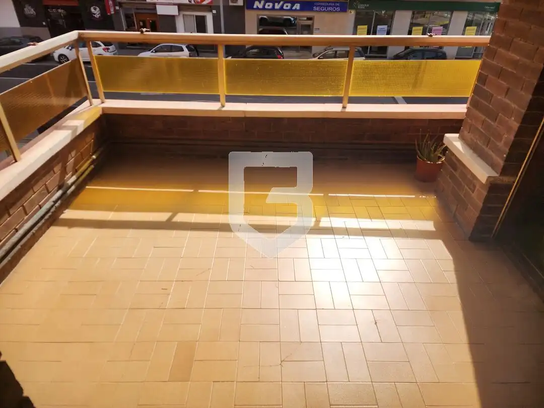 Flat with terrace for sale in Piscinas, imagen 2
