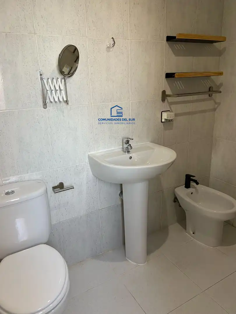 Baño de Piso de alquiler en Cádiz con Terraza