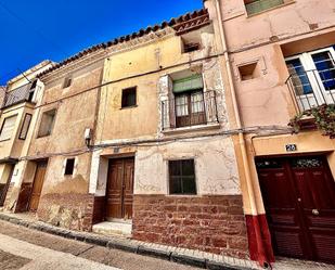 Vista exterior de Finca rústica en venda en Illueca amb Jardí privat