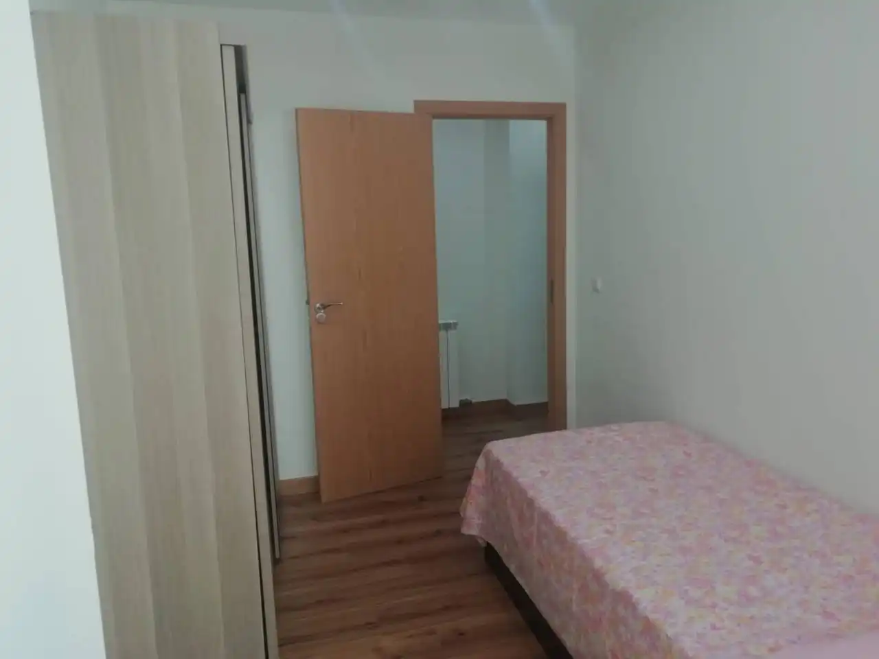 Dormitori de Pis en venda en  Logroño amb Calefacció, Parquet i Terrassa