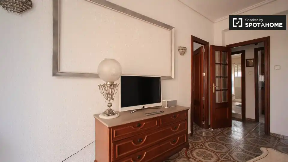 Sala d'estar de Pis de lloguer en Valencia amb Aire condicionat, Calefacció i Moblat
