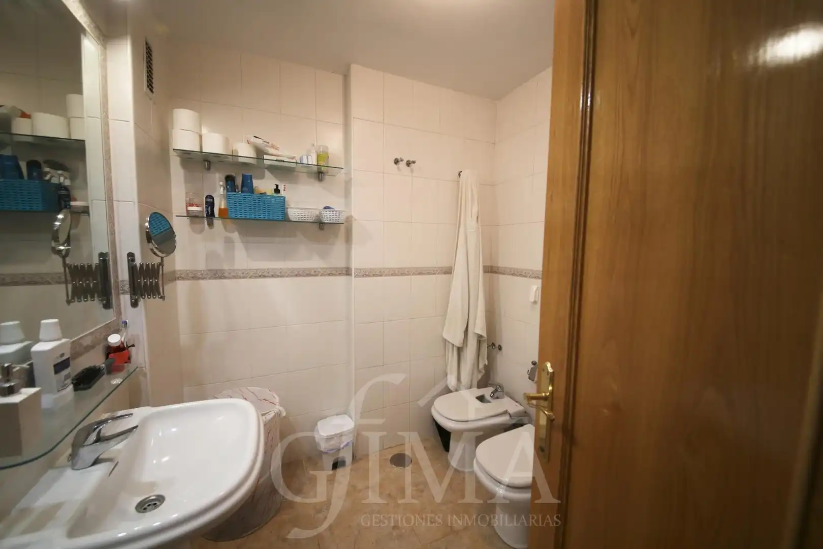 Baño de Ático en venta en Tomelloso con Aire acondicionado, Calefacción y Balcón