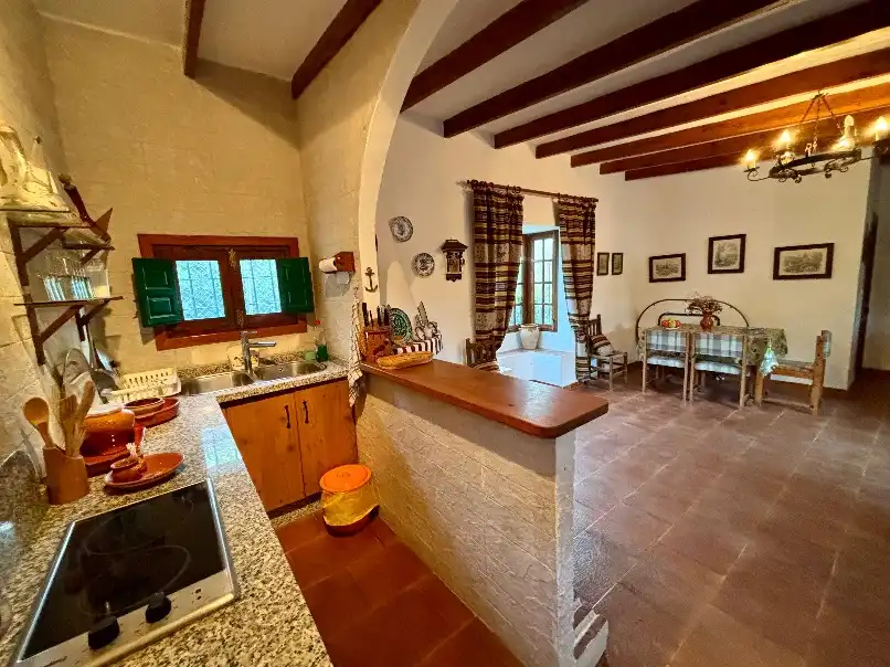 Casa rústica amb piscina en venda a Castillo Alto 65A