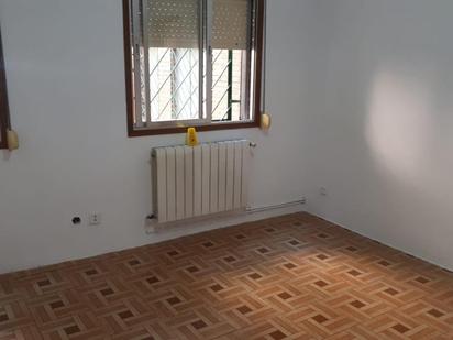 Bedroom of Flat for sale in  Madrid Capital