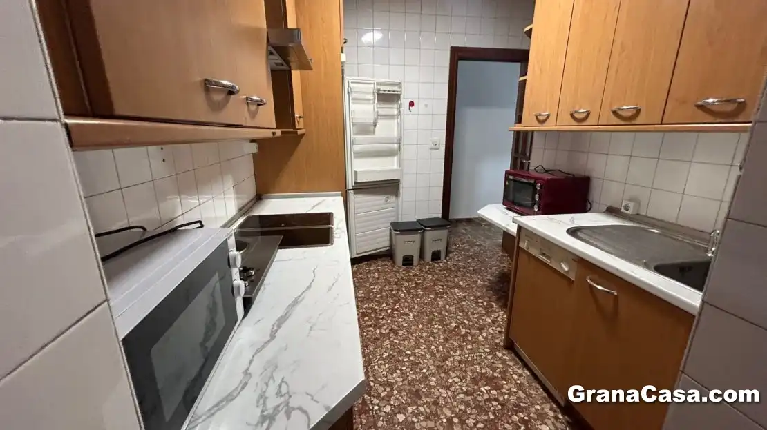 Kitchen of Flat for share in Granada  with Heating, Terrace and Furnished