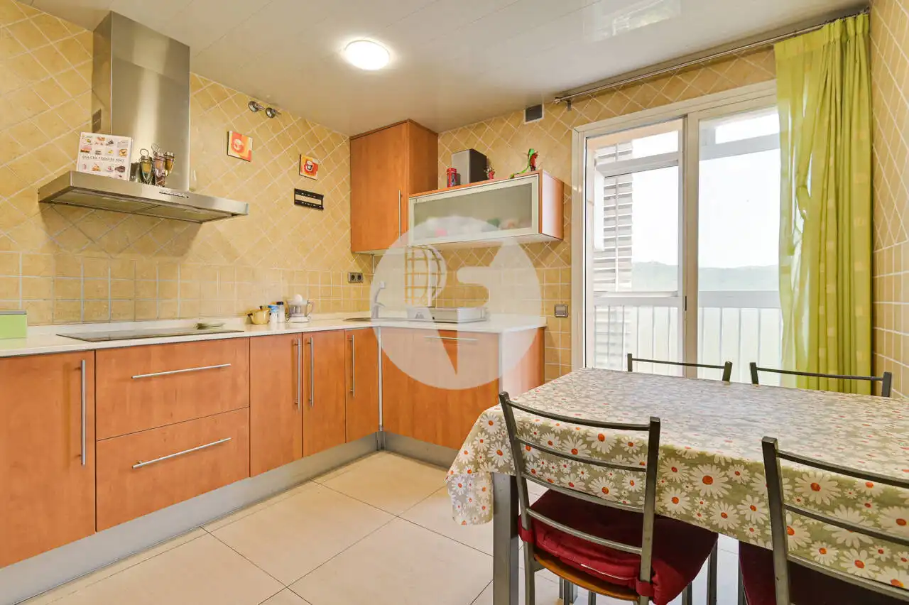 Kitchen of Attic for sale in Mollet del Vallès  with Air Conditioner, Heating and Balcony